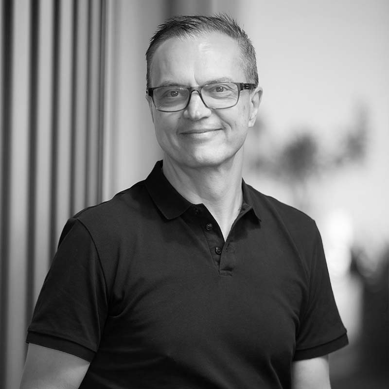 HOLGER-SCHMITT