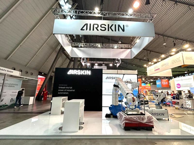 Messestand von AIRSKIN
